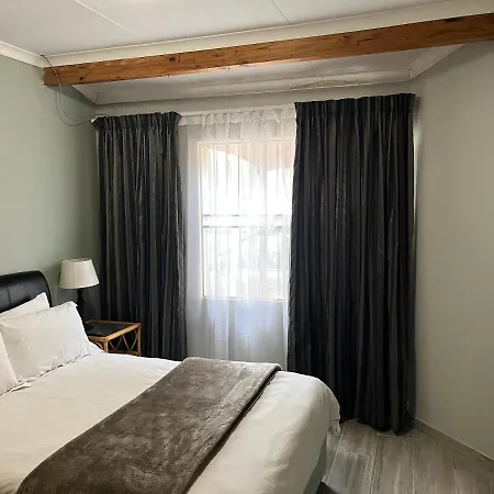 Ustay Apartment - Westdene Bloemfontein Exterior photo